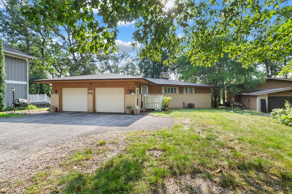 Photo of 2075 Hidden Valley Drive, Crown Point, IN 46307 (MLS # 844802)