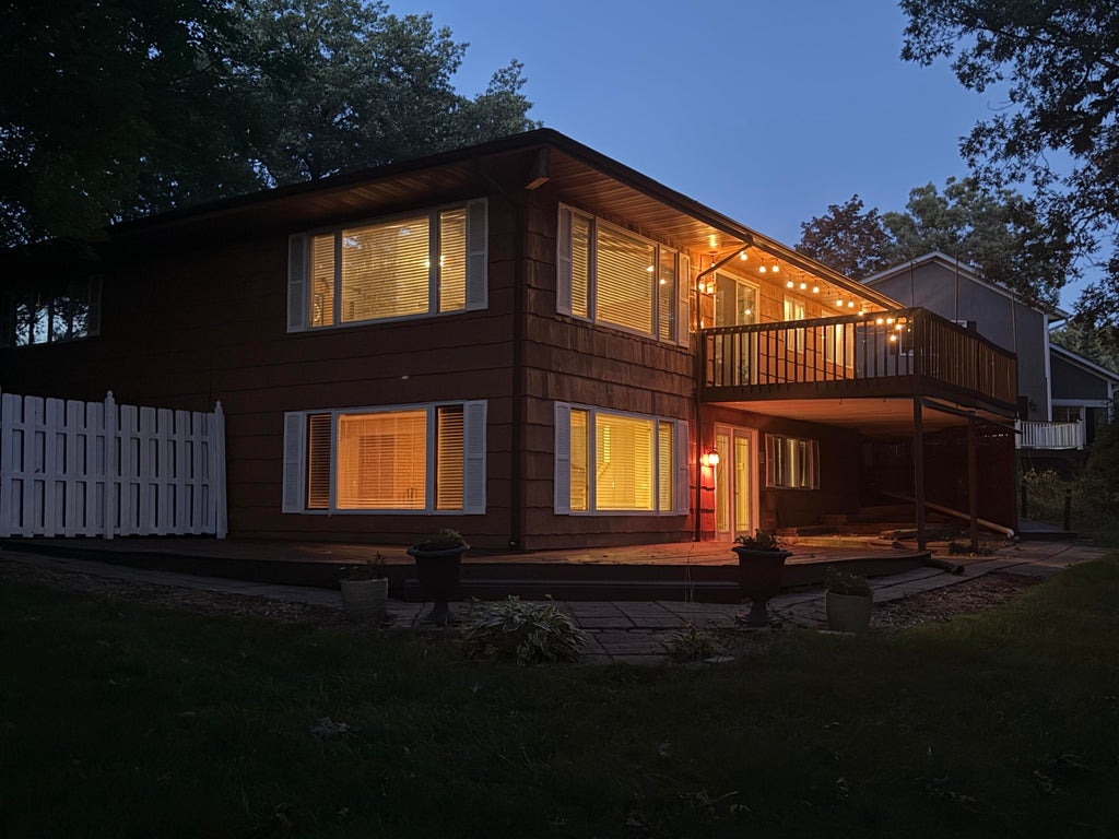 Photo of 2075 Hidden Valley Drive, Crown Point, IN 46307 (MLS # 844802)