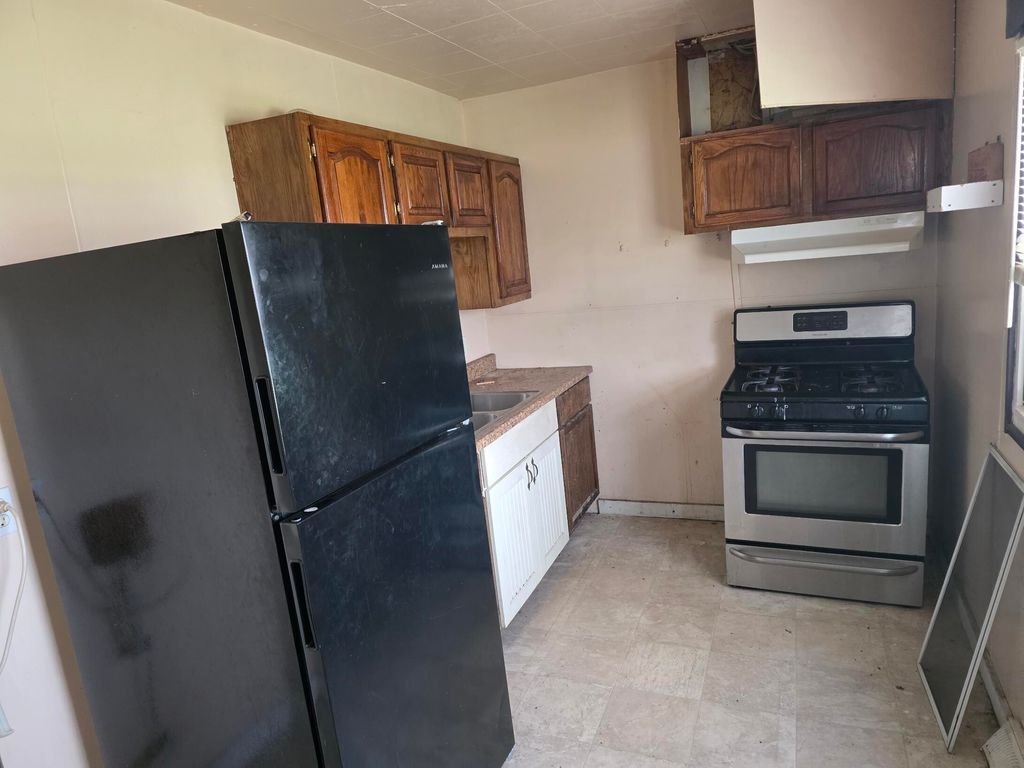 Photo of 437 Fairmount Road, Kingsford Heights, IN 46346 (MLS # 836989)