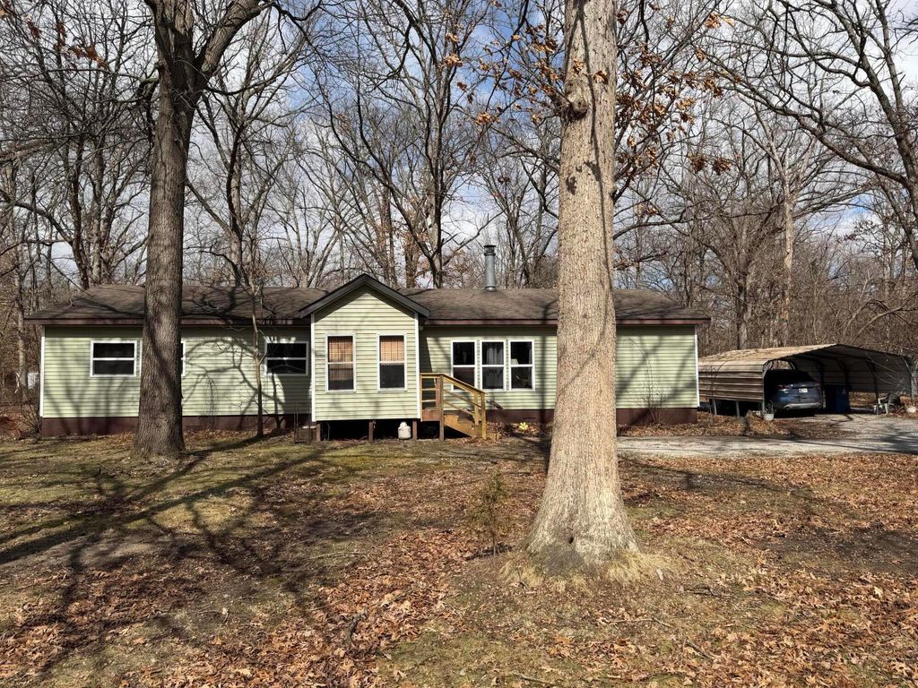 Photo of 4256 Jonathan Drive, Wheatfield, IN 46392 (MLS # 835641)