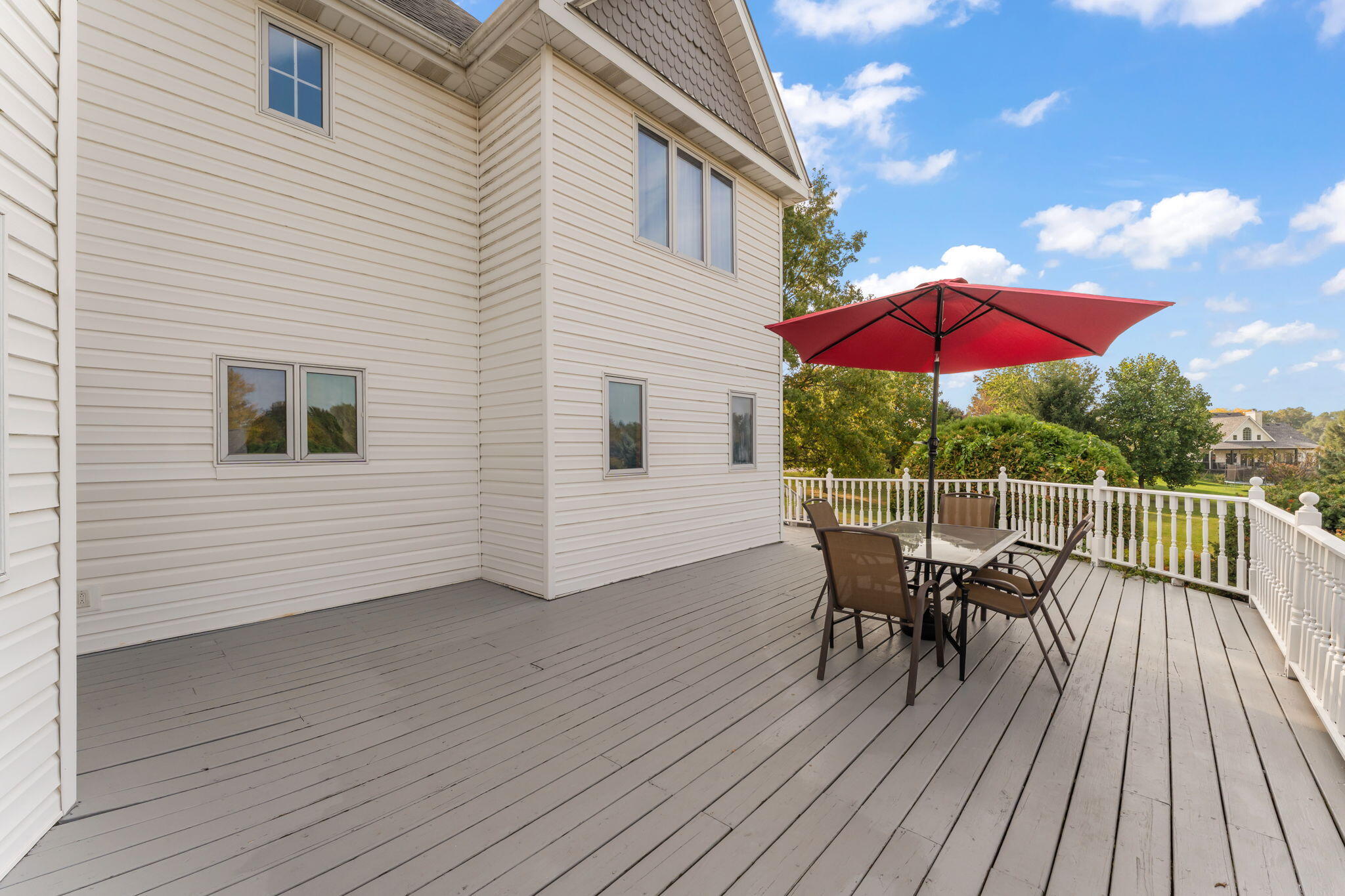 Valparaiso, Indiana 46385, United States, 5 Bedrooms Bedrooms, ,5 BathroomsBathrooms,Residential,Active,231073