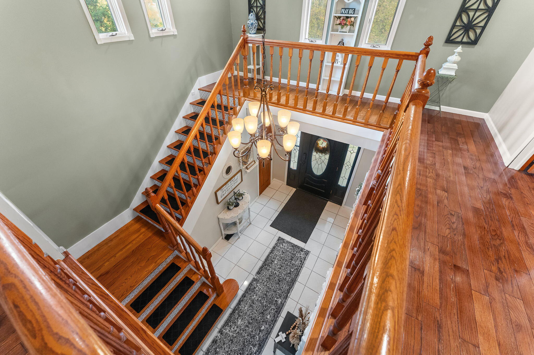 Valparaiso, Indiana 46385, United States, 5 Bedrooms Bedrooms, ,5 BathroomsBathrooms,Residential,Active,231073