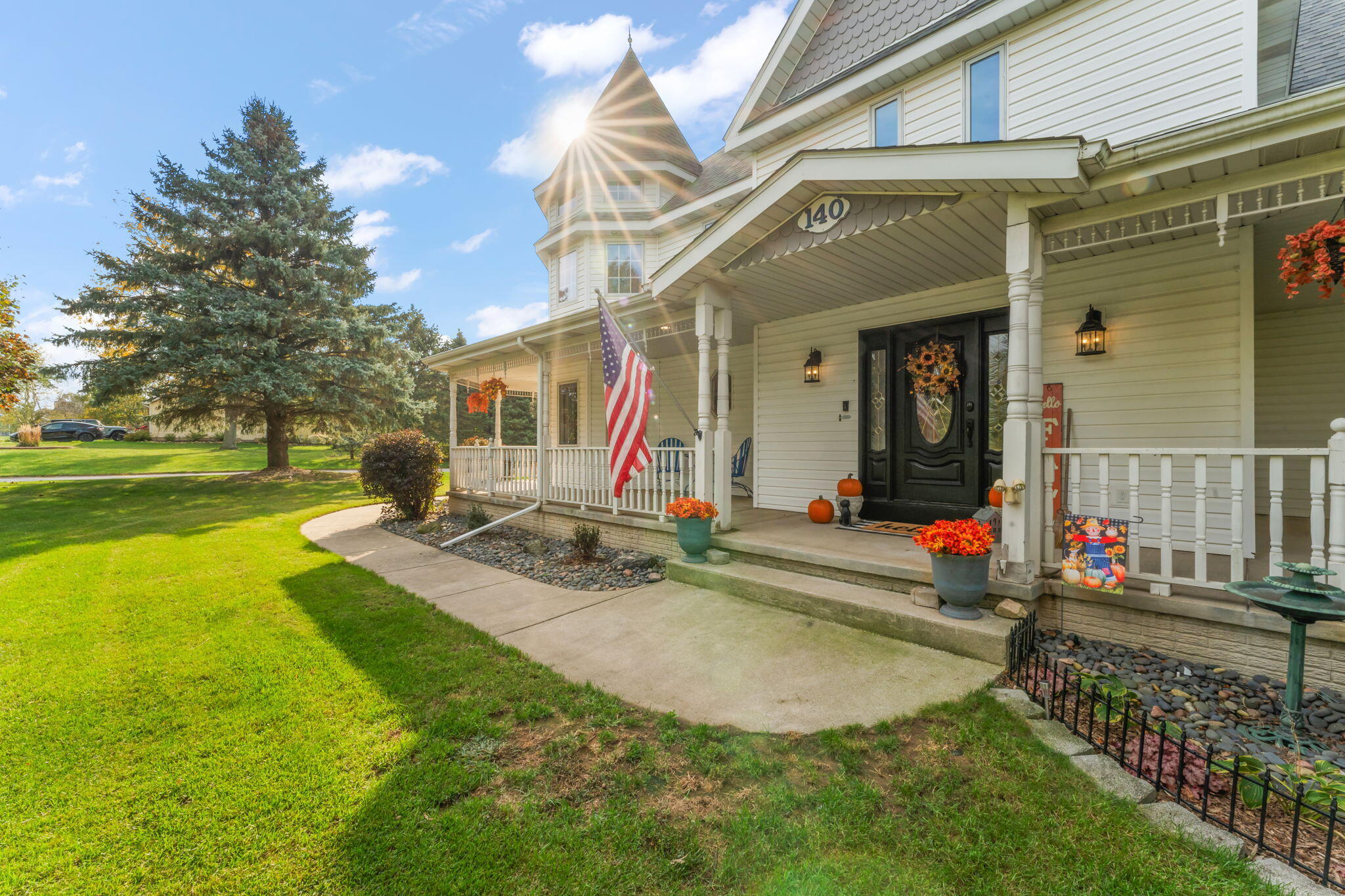 Valparaiso, Indiana 46385, United States, 5 Bedrooms Bedrooms, ,5 BathroomsBathrooms,Residential,Active,231073