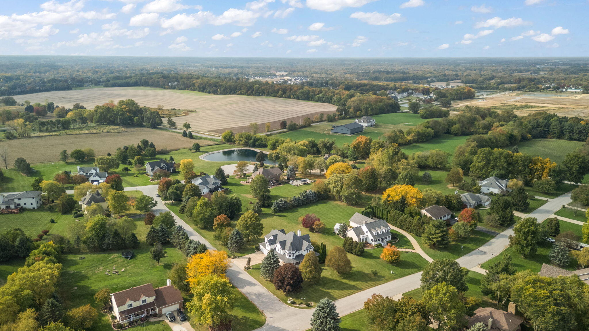 Valparaiso, Indiana 46385, United States, 5 Bedrooms Bedrooms, ,5 BathroomsBathrooms,Residential,Active,231073