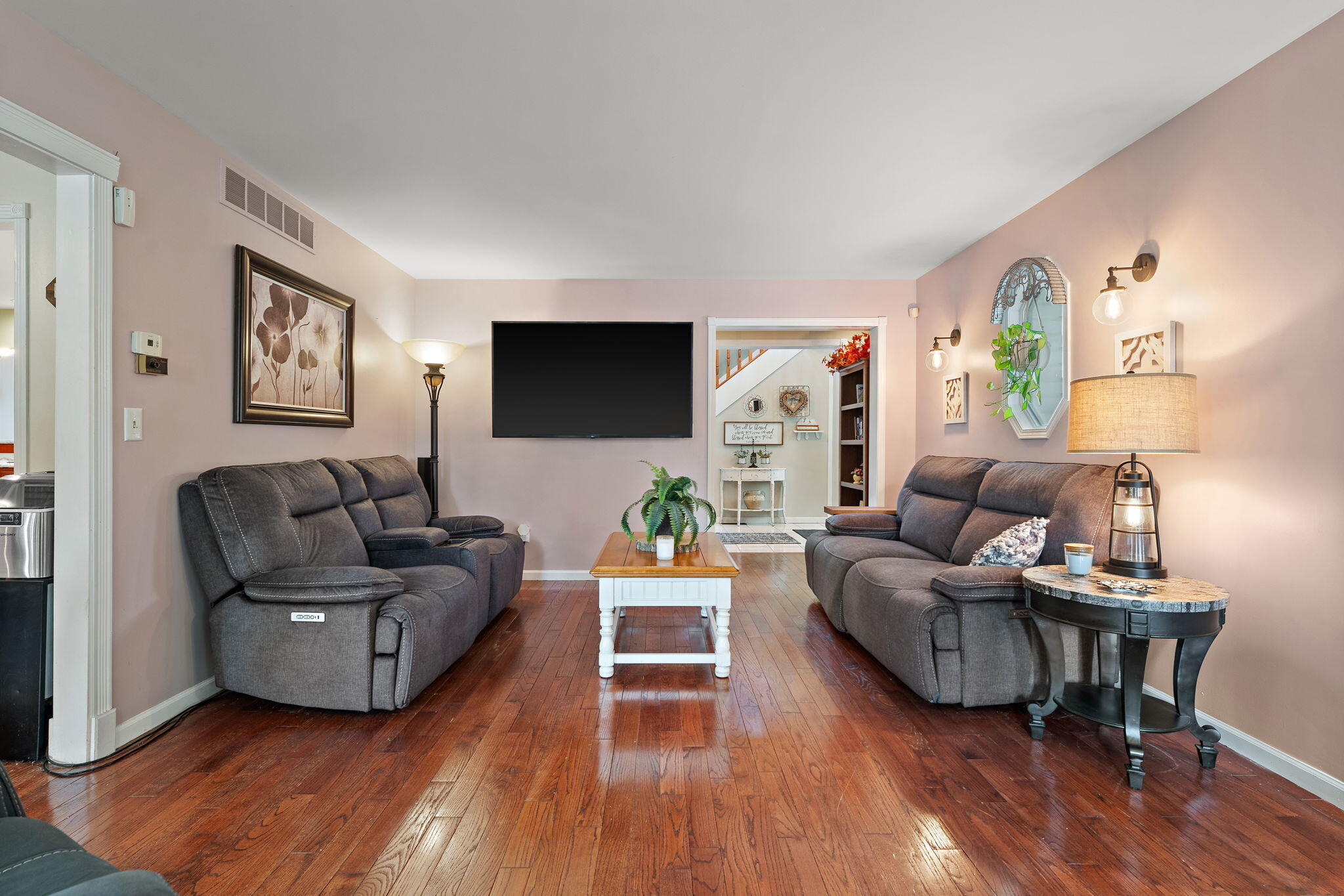 Valparaiso, Indiana 46385, United States, 5 Bedrooms Bedrooms, ,5 BathroomsBathrooms,Residential,Active,231073