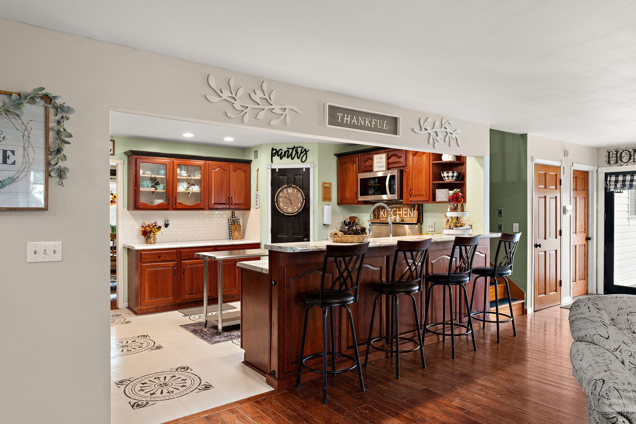 Valparaiso, Indiana 46385, United States, 5 Bedrooms Bedrooms, ,5 BathroomsBathrooms,Residential,Active,231073