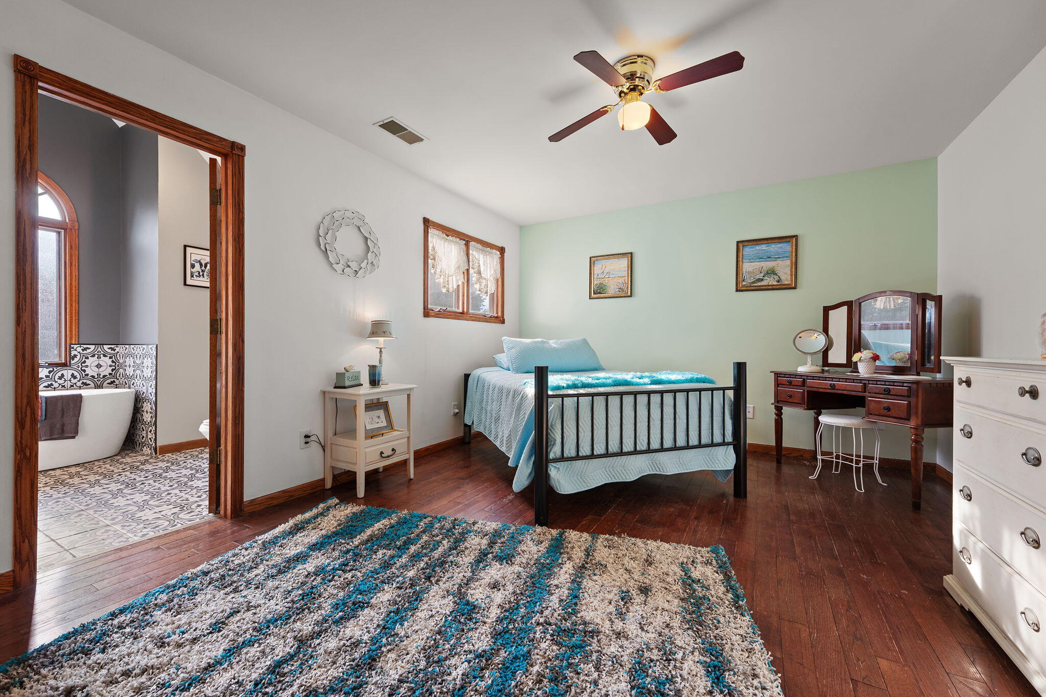 Valparaiso, Indiana 46385, United States, 5 Bedrooms Bedrooms, ,5 BathroomsBathrooms,Residential,Active,231073