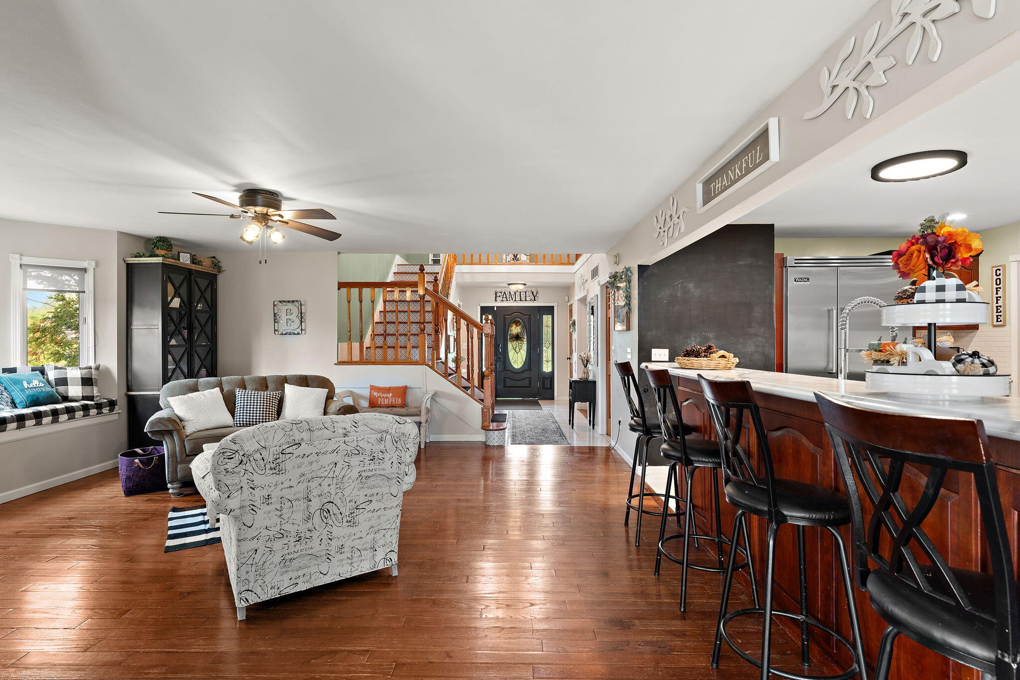 Valparaiso, Indiana 46385, United States, 5 Bedrooms Bedrooms, ,5 BathroomsBathrooms,Residential,Active,231073