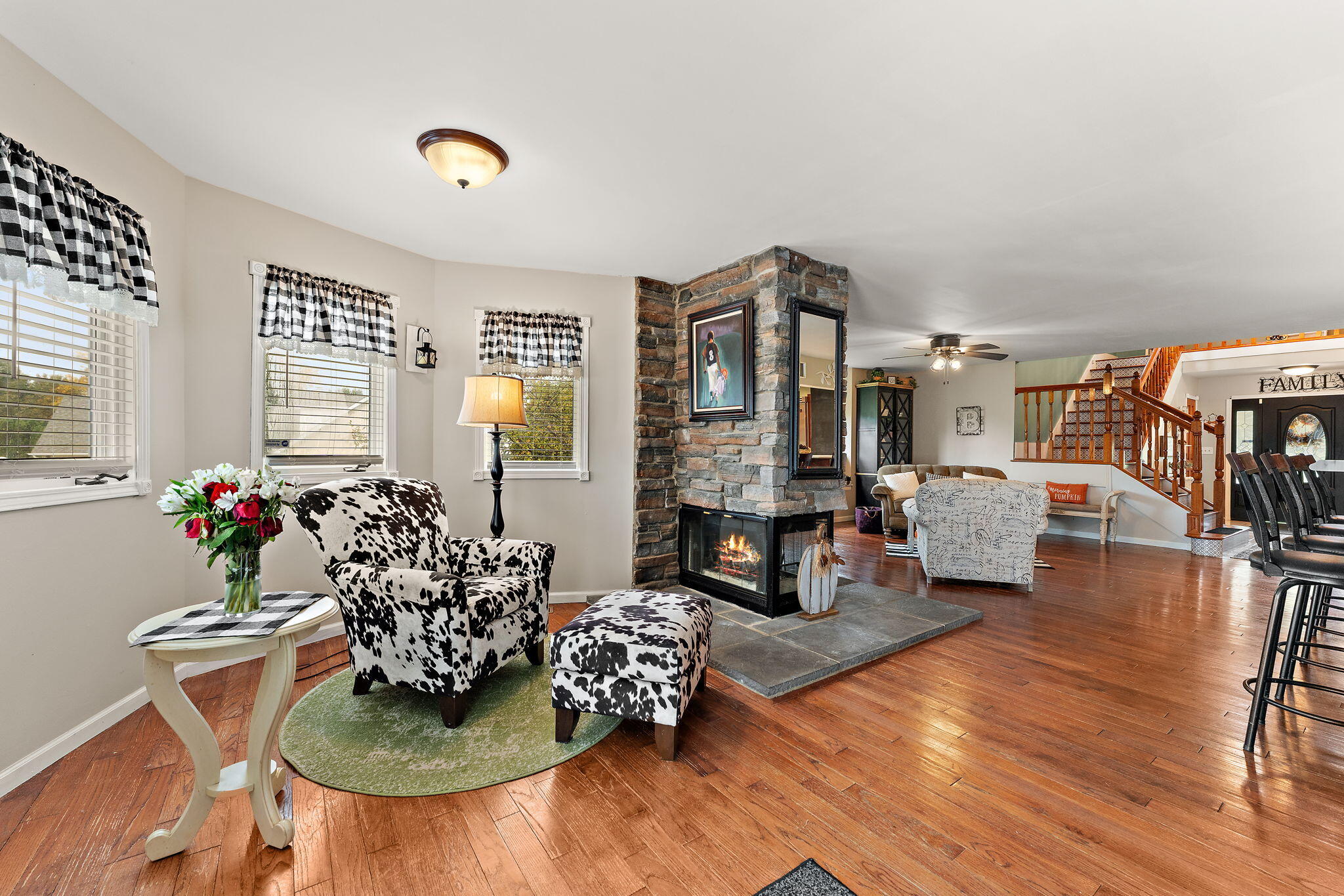 Valparaiso, Indiana 46385, United States, 5 Bedrooms Bedrooms, ,5 BathroomsBathrooms,Residential,Active,231073