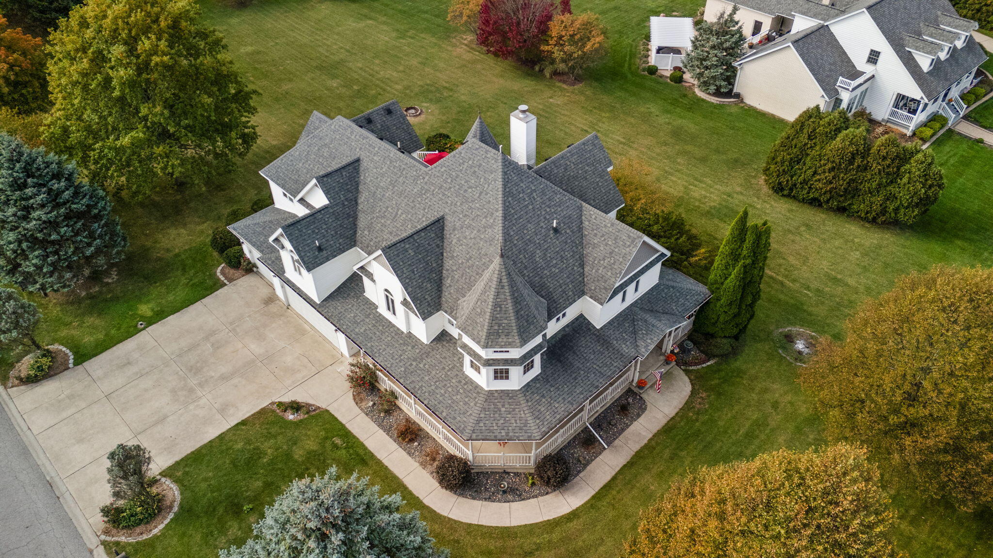 Valparaiso, Indiana 46385, United States, 5 Bedrooms Bedrooms, ,5 BathroomsBathrooms,Residential,Active,231073