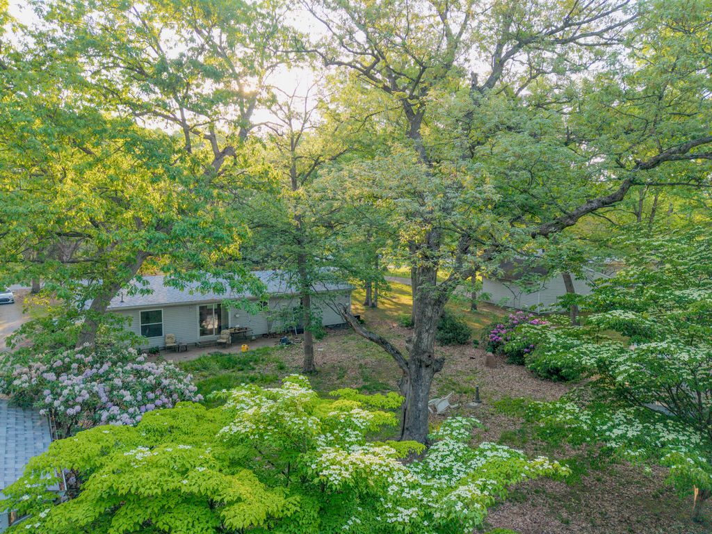 Photo of 10848 Edgewood Drive, DeMotte, IN 46310 (MLS # 839186)