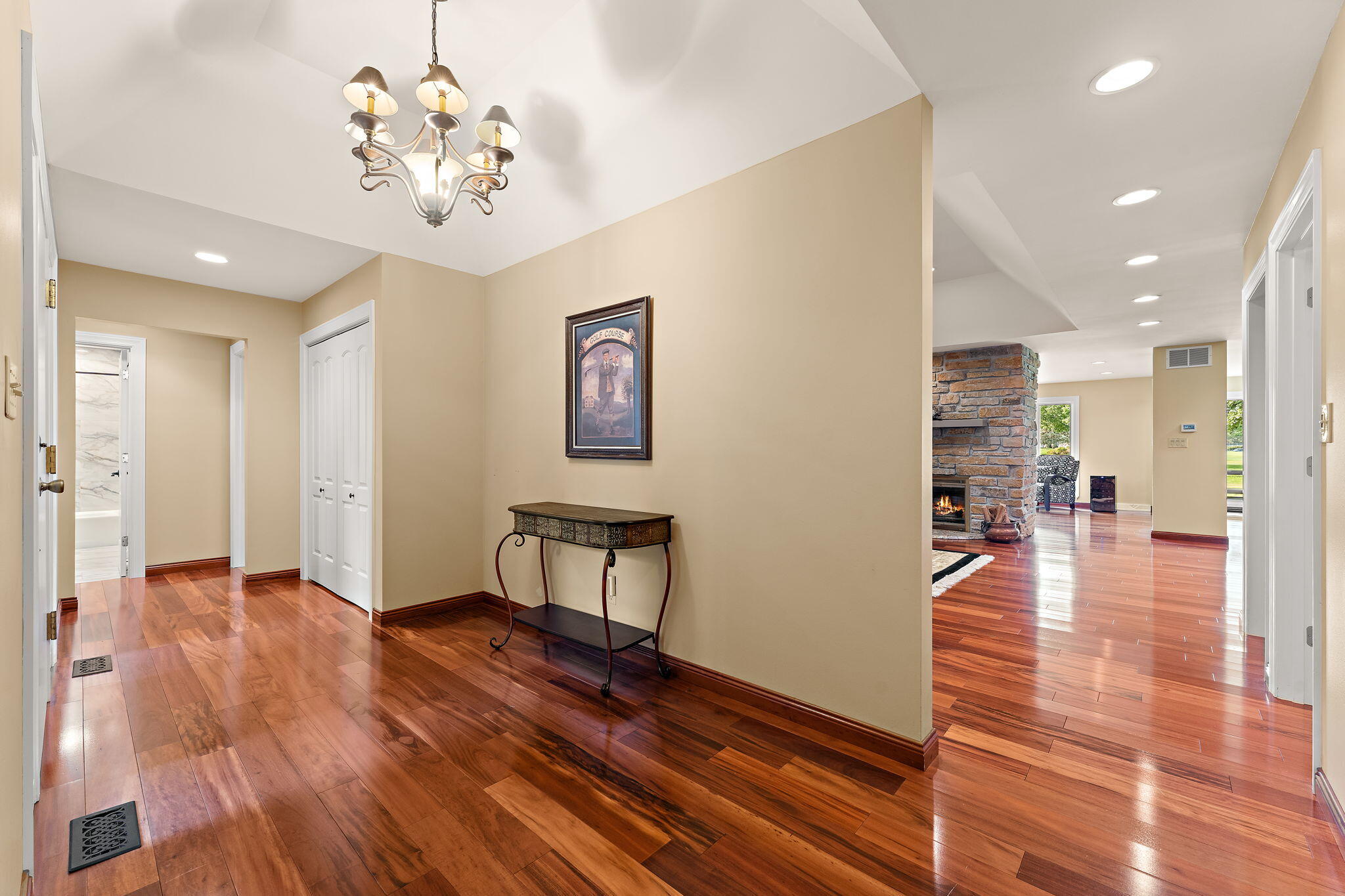 236 Inverness Lane