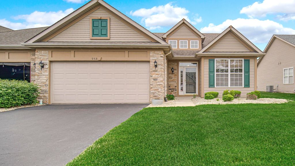 Photo of 952 Portrait Place, Dyer, IN 46311 (MLS # 839612)