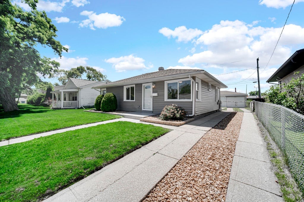 Photo of 6738 Olcott Avenue, Hammond, IN 46323 (MLS # 841316)