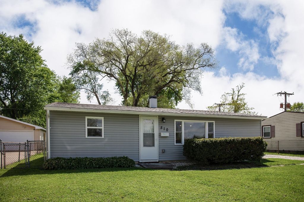 Photo of 510 Emmettsburg Avenue, Valparaiso, IN 46385 (MLS # 838655)