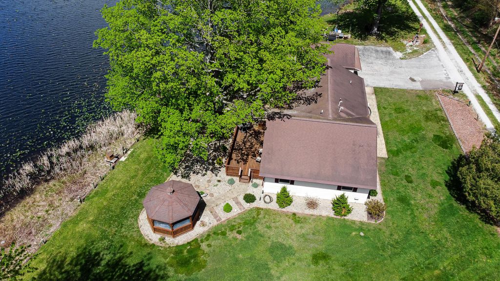 Photo of 1588 W Severs Road, La Porte, IN 46350 (MLS # 837456)