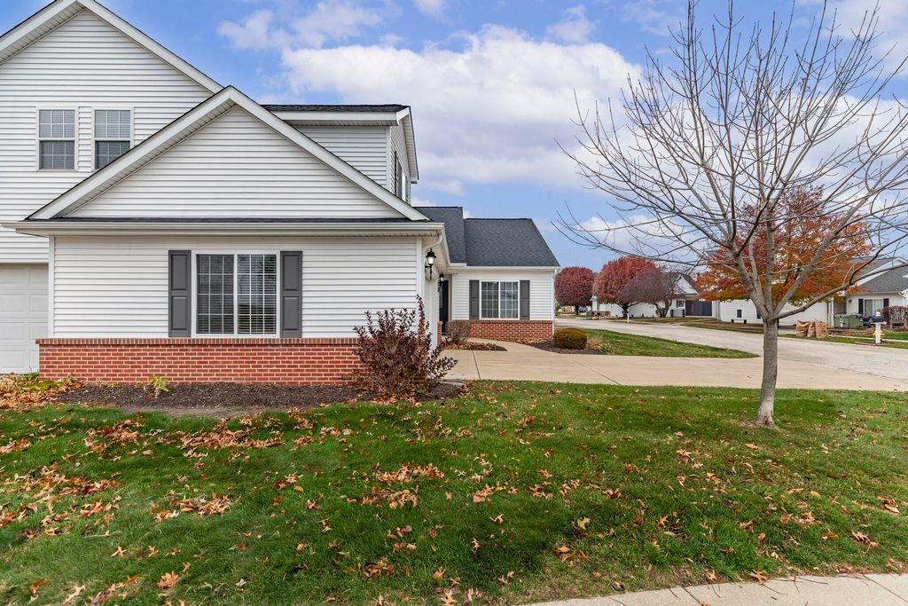 Photo of 1607 Geranium Circle, Valparaiso, IN 46383 (MLS # 831158)
