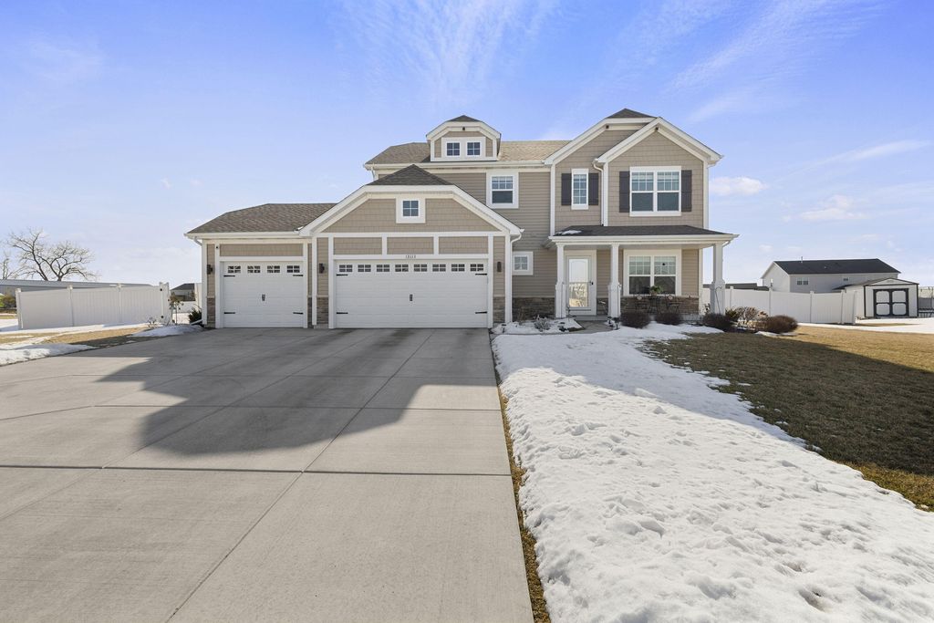 Photo of 13333 Sky Drive, Dyer, IN 46311 (MLS # 833924)