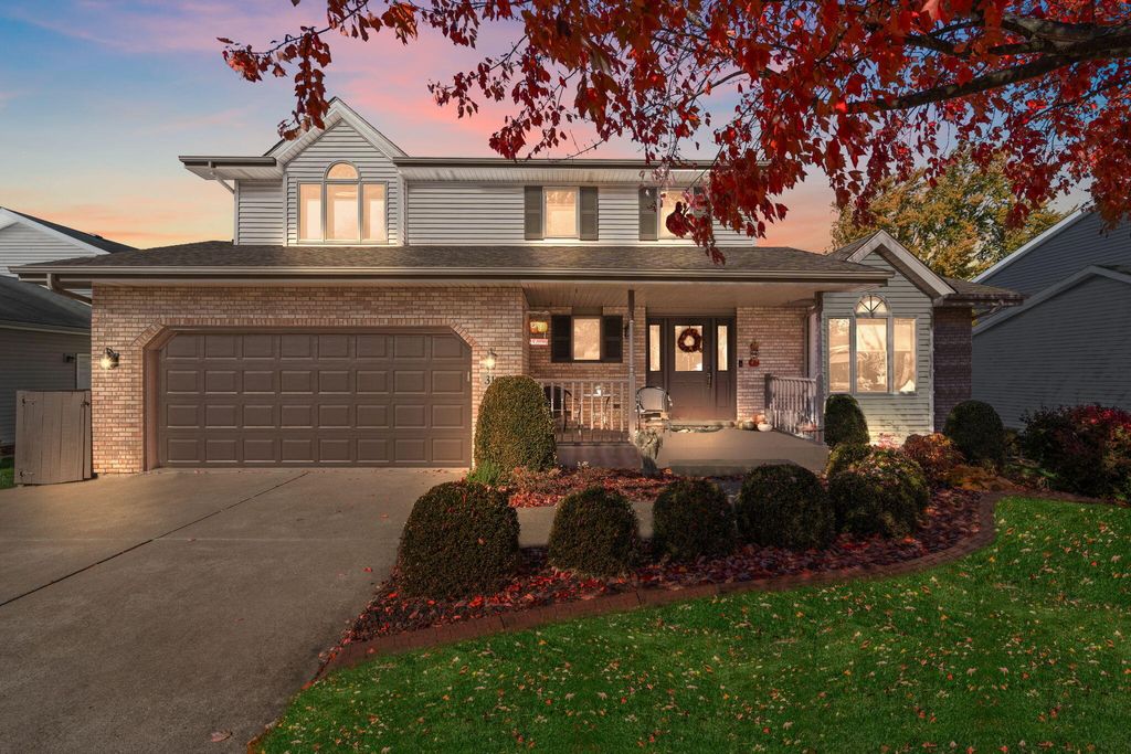 Photo of 3115 Devonshire Circle, Crown Point, IN 46307 (MLS # 835427)