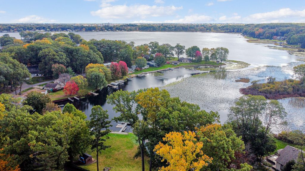 Photo of 216 Holton Road, La Porte, IN 46350 (MLS # 829964)