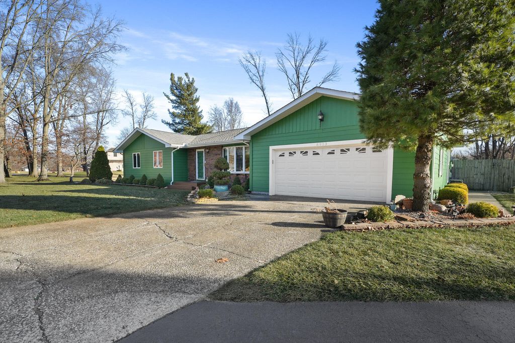 Photo of 8913 22nd Street SW, DeMotte, IN 46310 (MLS # 832743)