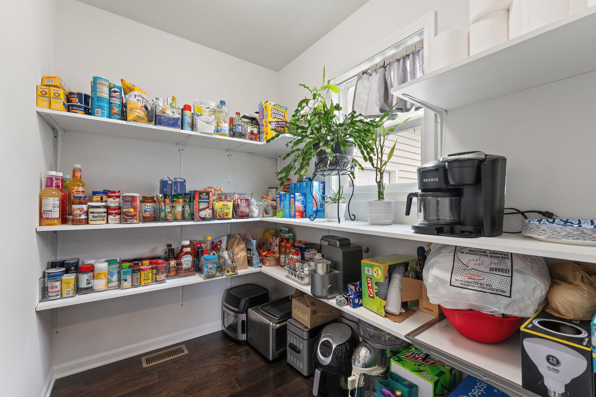 Crown Point, Indiana 46307, United States, 4 Bedrooms Bedrooms, ,3 BathroomsBathrooms,Residential,Active,58373