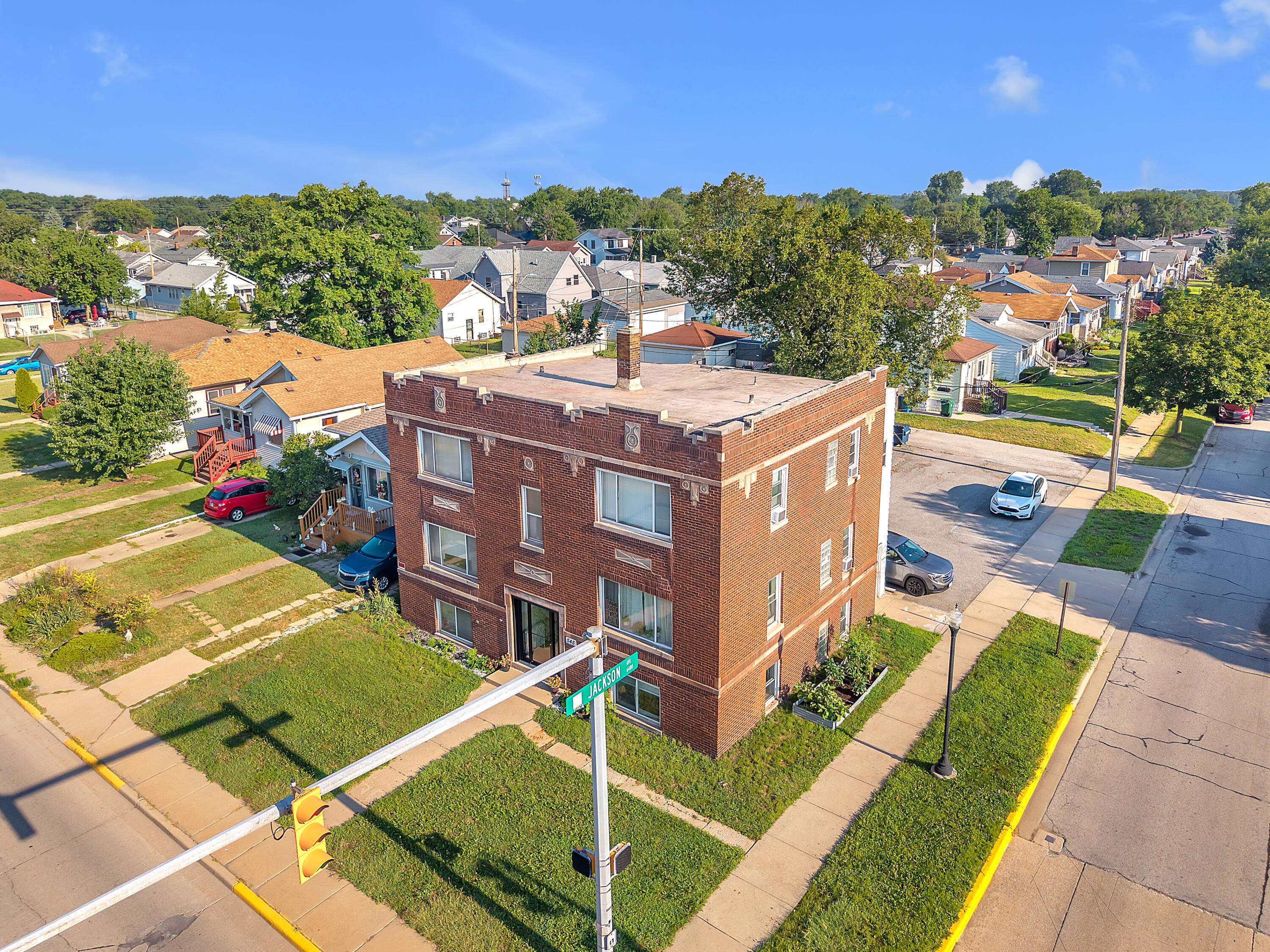 545 E 165th Street