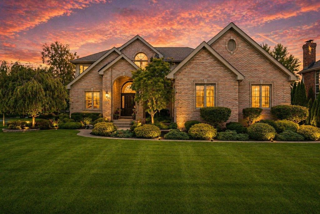 Photo of 9917 Tanglewood Court, Munster, IN 46321 (MLS # 838038)