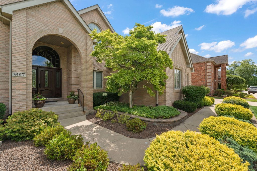 Photo of 9917 Tanglewood Court, Munster, IN 46321 (MLS # 838038)