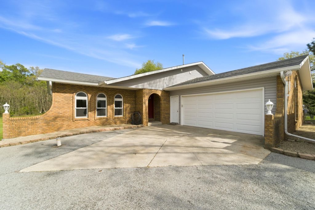 Photo of 11917 N 470 E #6, DeMotte, IN 46310 (MLS # 838259)