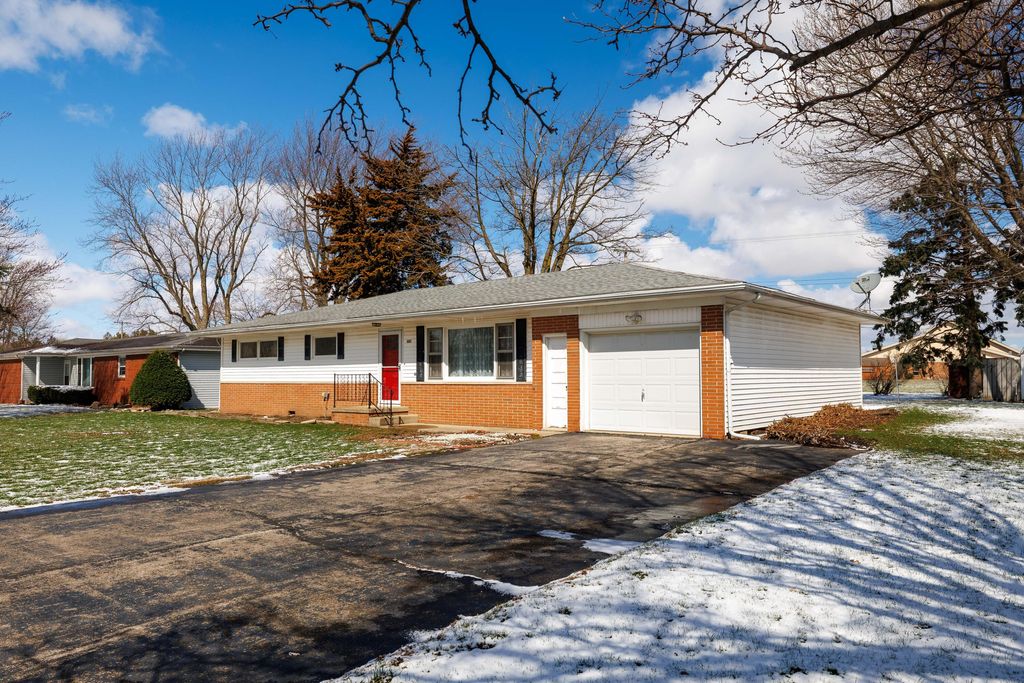 Photo of 302 E Holley Drive, Kentland, IN 47951 (MLS # 836671)