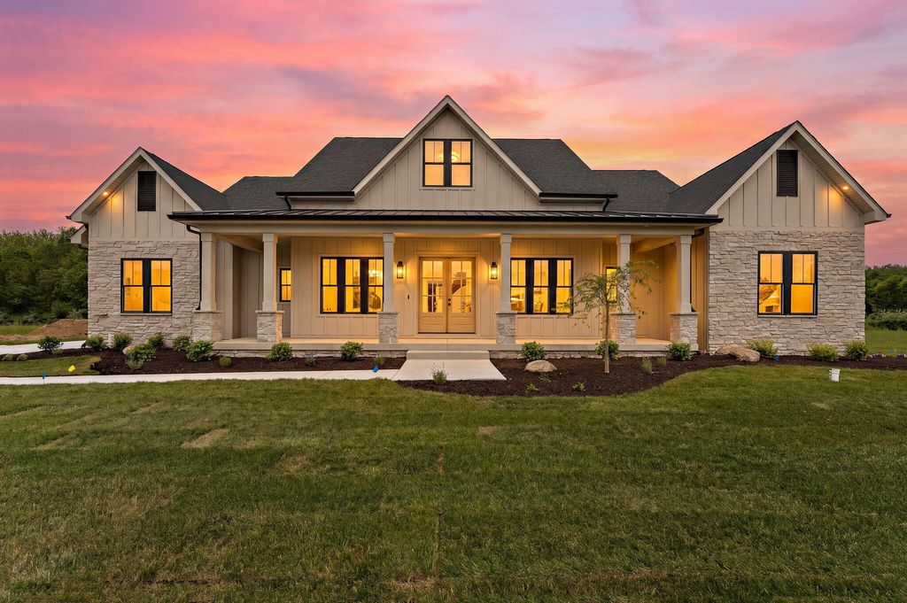 Photo of 493 Stonebridge Pkwy, Valparaiso, IN 46383 (MLS # 839697)