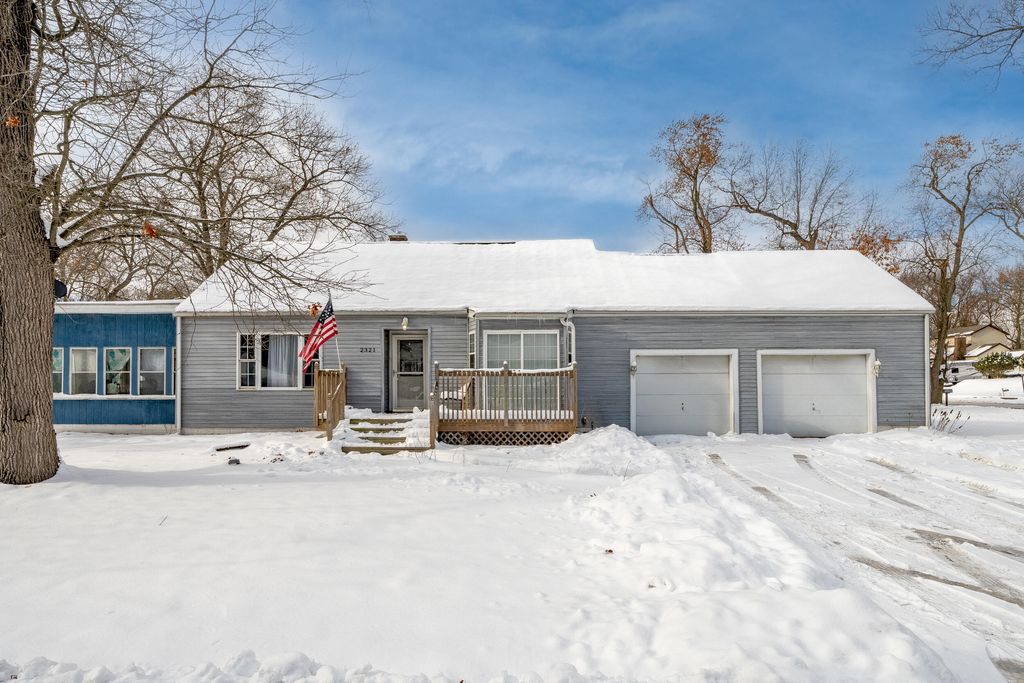 Photo of 2321 Crest Road, Gary, IN 46408 (MLS # 831655)