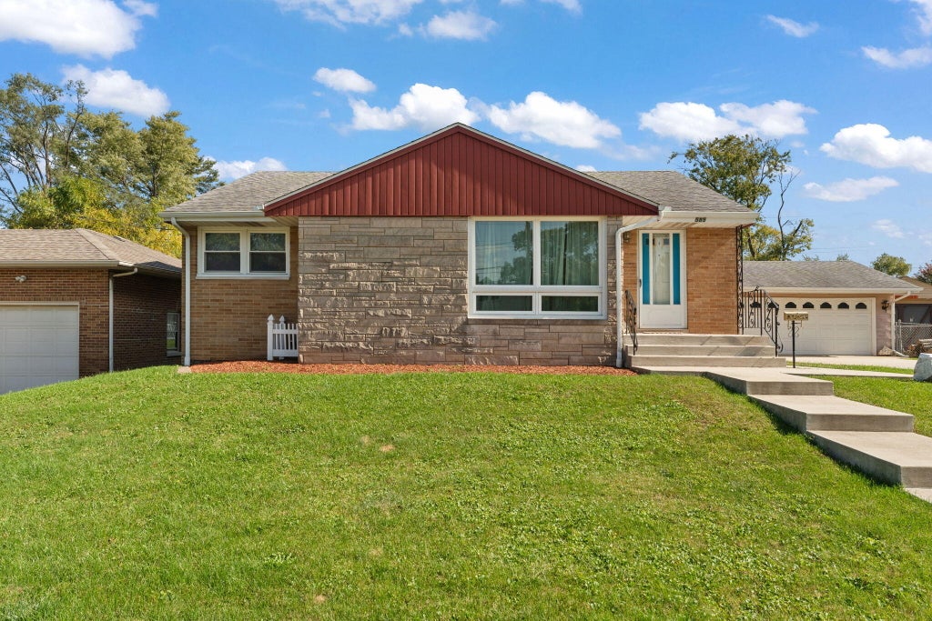 Photo of 585 N Kelly Street, Hobart, IN 46342 (MLS # 846718)