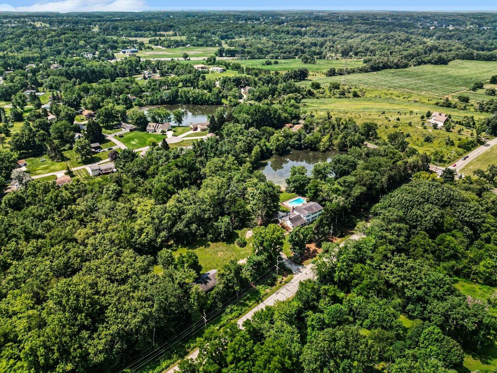 Photo of 238 W Joliet Road, Valparaiso, IN 46385 (MLS # 842442)
