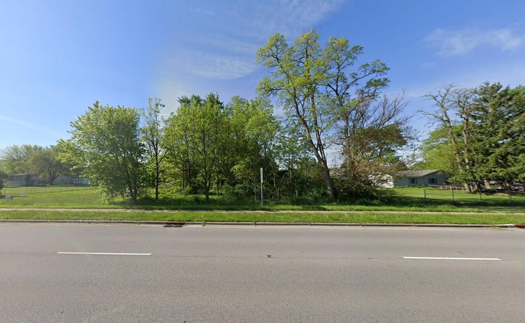 Photo of 350 W U.s. Highway 6, Valparaiso, IN 46385 (MLS # 846405)