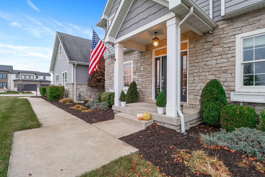 Photo of 10230 Barbara Lane, Munster, IN 46321 (MLS # 831037)