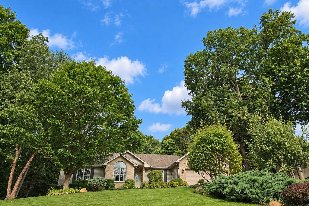 Photo of 3792 N Malaga Drive W, La Porte, IN 46350 (MLS # 845474)
