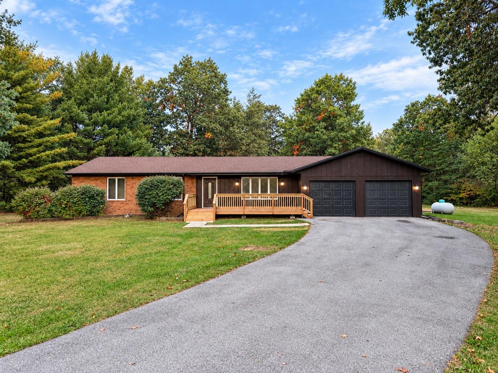 Photo of 8901 N 489 W, Lake Village, IN 46349 (MLS # 846806)