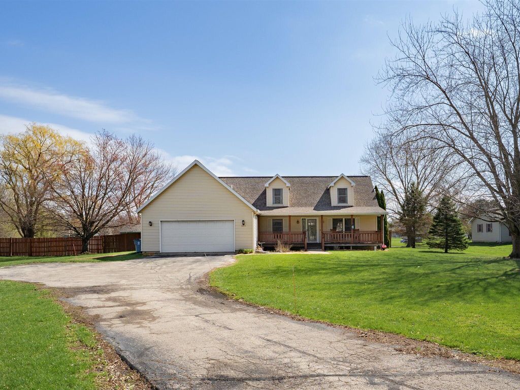 Photo of 893 Pearson Road, Chesterton, IN 46304 (MLS # 836630)