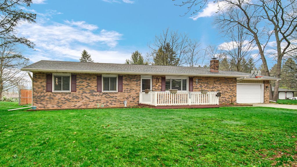 Photo of 5821 W 250 N, La Porte, IN 46350 (MLS # 836935)