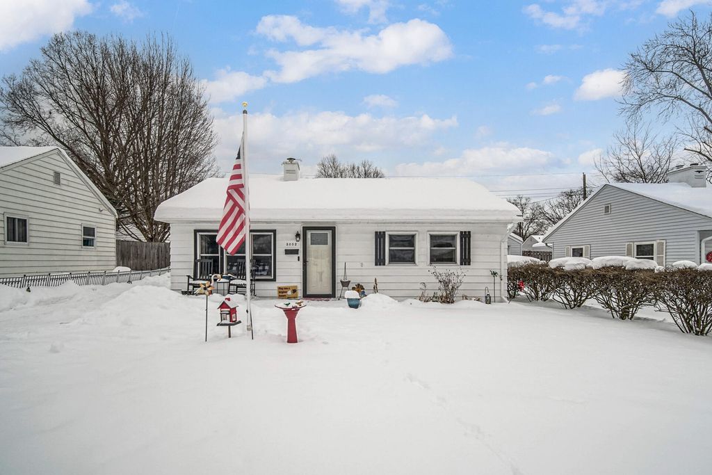 Photo of 3802 S Carroll Street, South Bend, IN 46614 (MLS # 834676)