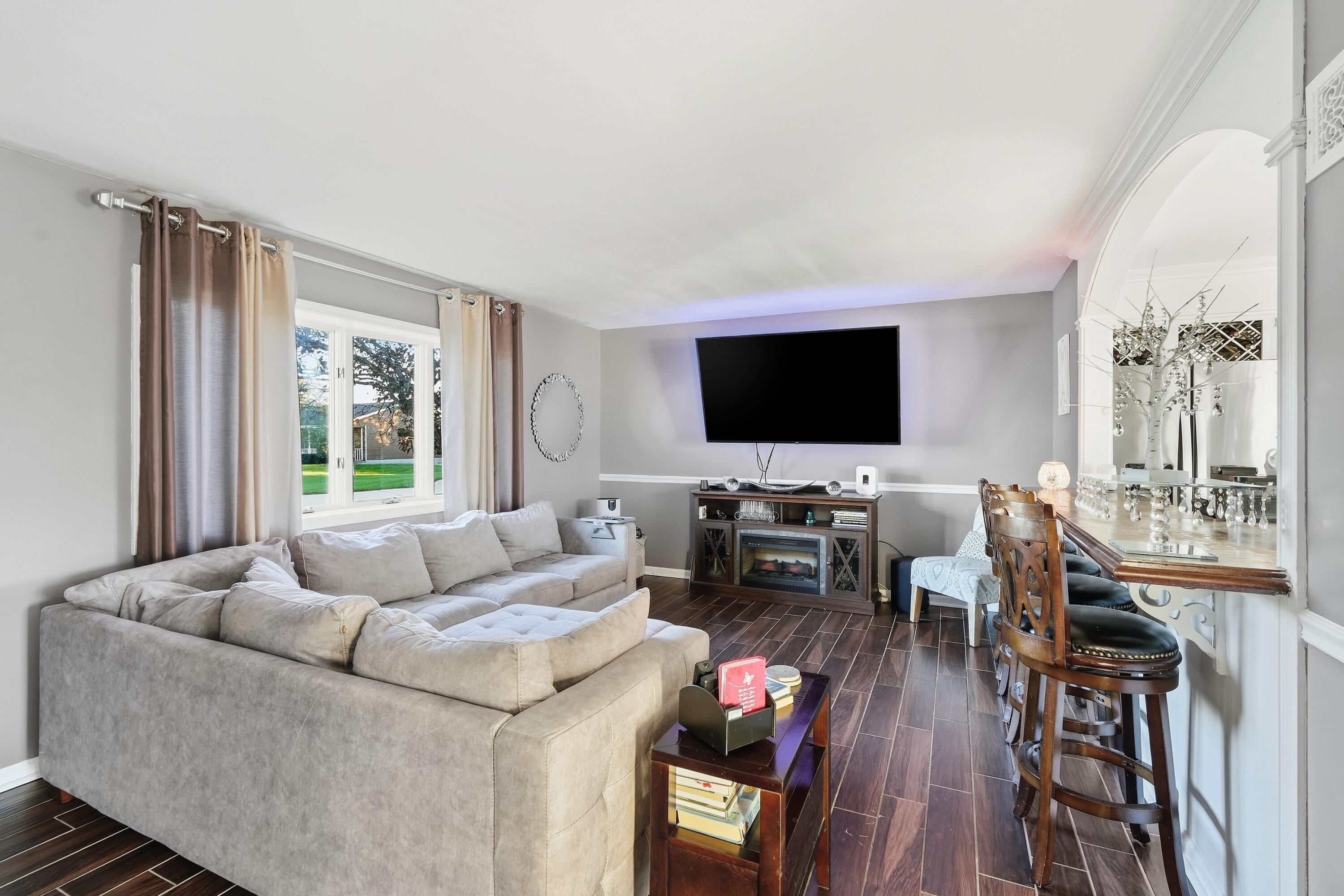 9765 W 135th Place