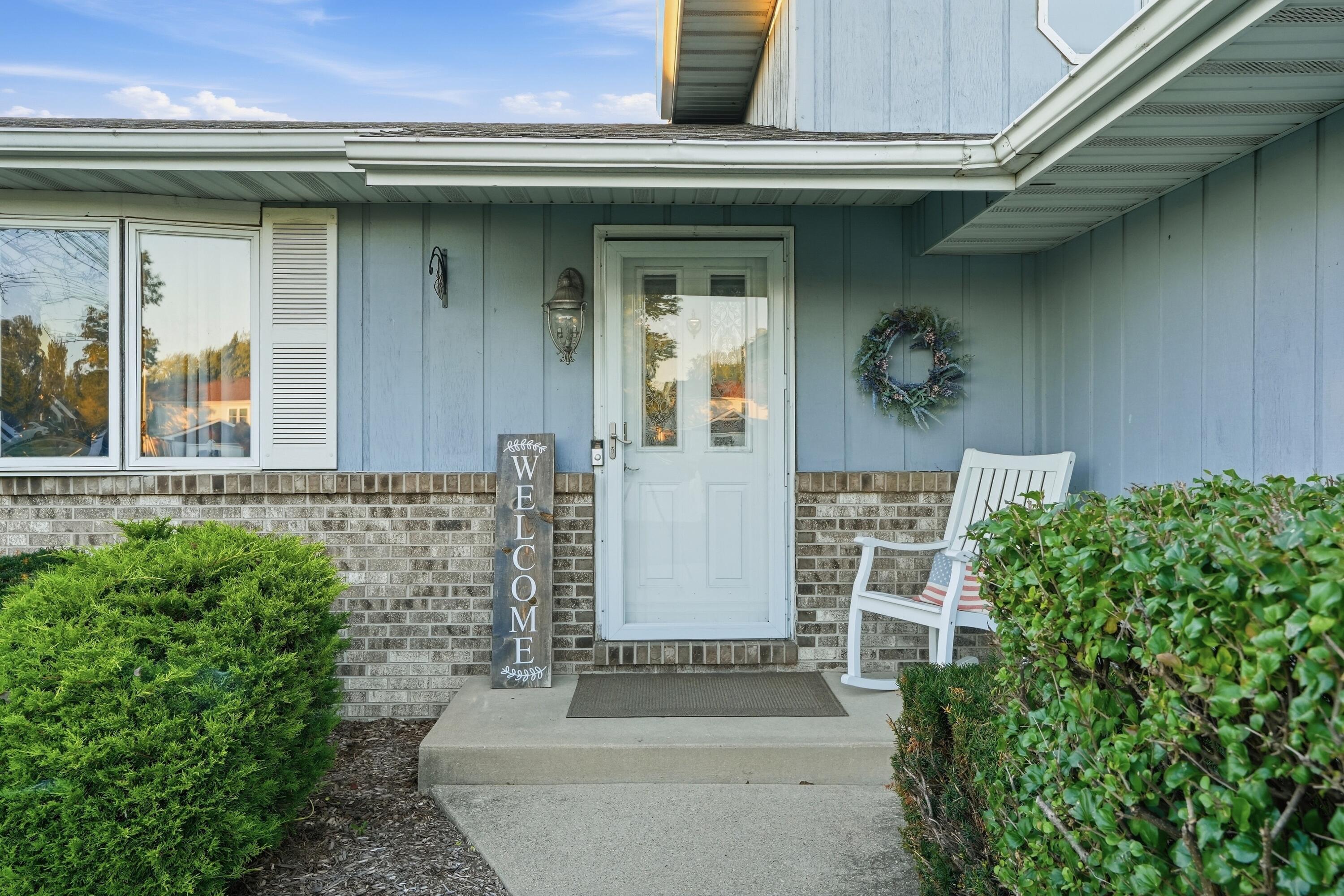 9765 W 135th Place