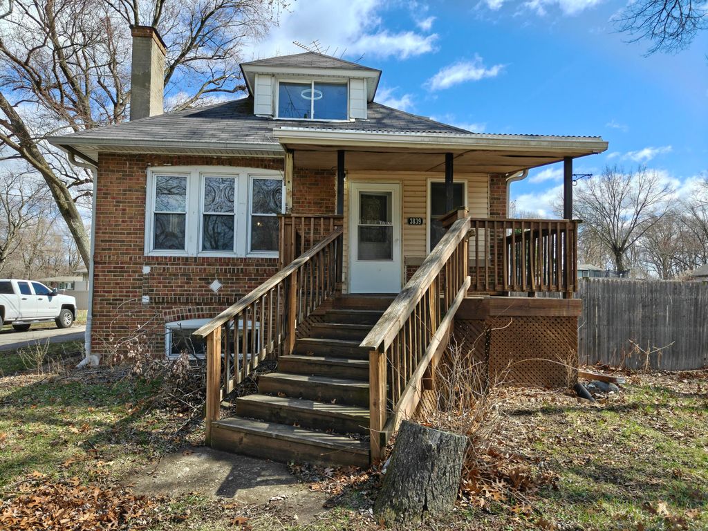 Photo of 3839 Roche Street, Hobart, IN 46342 (MLS # 835412)