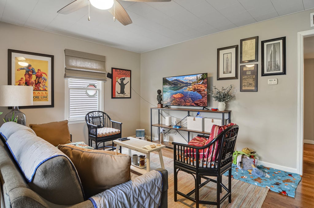 Photo of 8404 Gordon Drive, Highland, IN 46322 (MLS # 845868)
