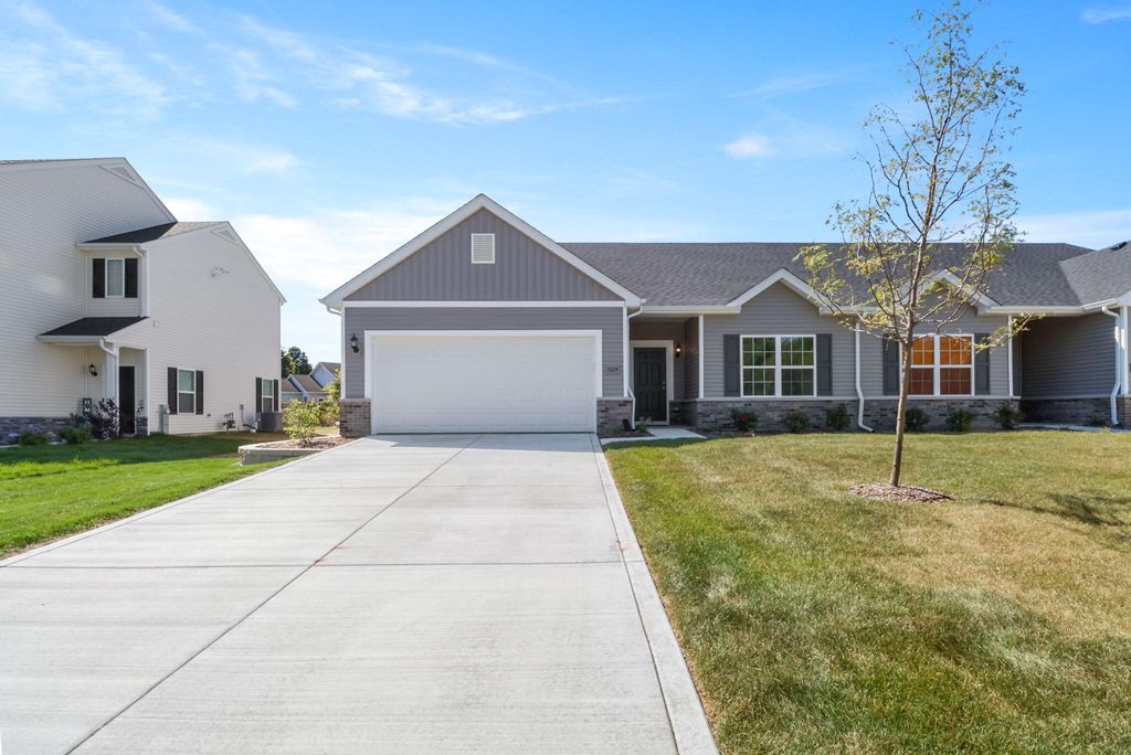 Photo of 1519 W 72nd Place, Merrillville, IN 46410 (MLS # 831765)