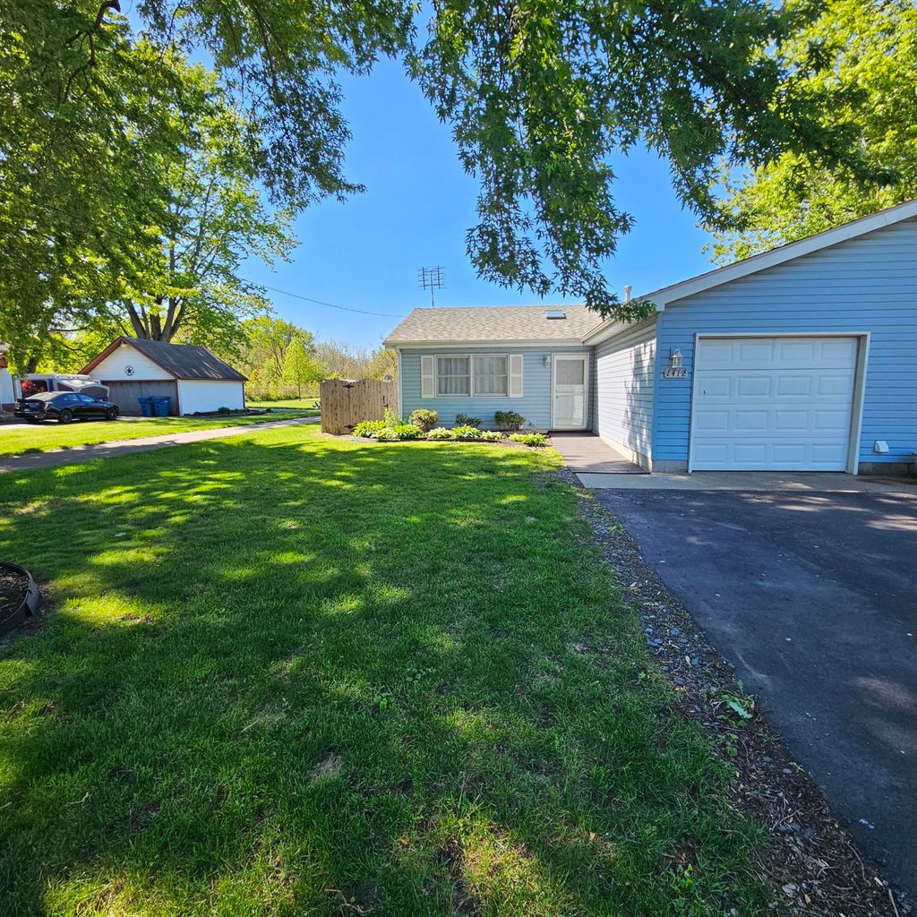 Photo of 1412 215th Street, Dyer, IN 46311 (MLS # 838869)