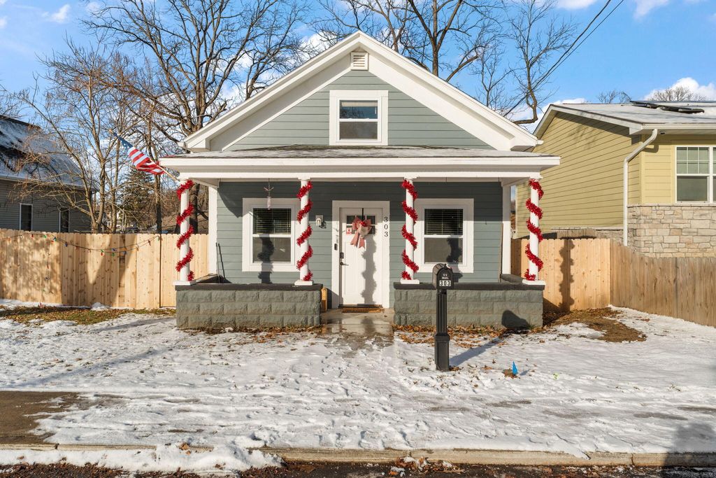 Photo of 303 Union Street, Valparaiso, IN 46383 (MLS # 832363)