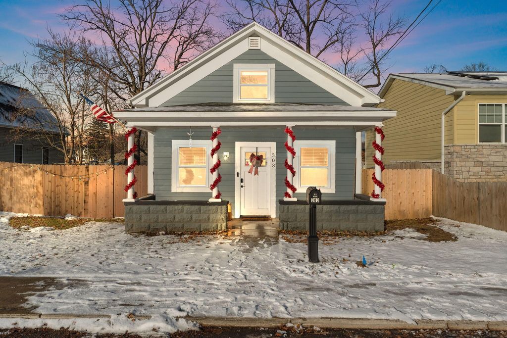 Photo of 303 Union Street, Valparaiso, IN 46383 (MLS # 832363)